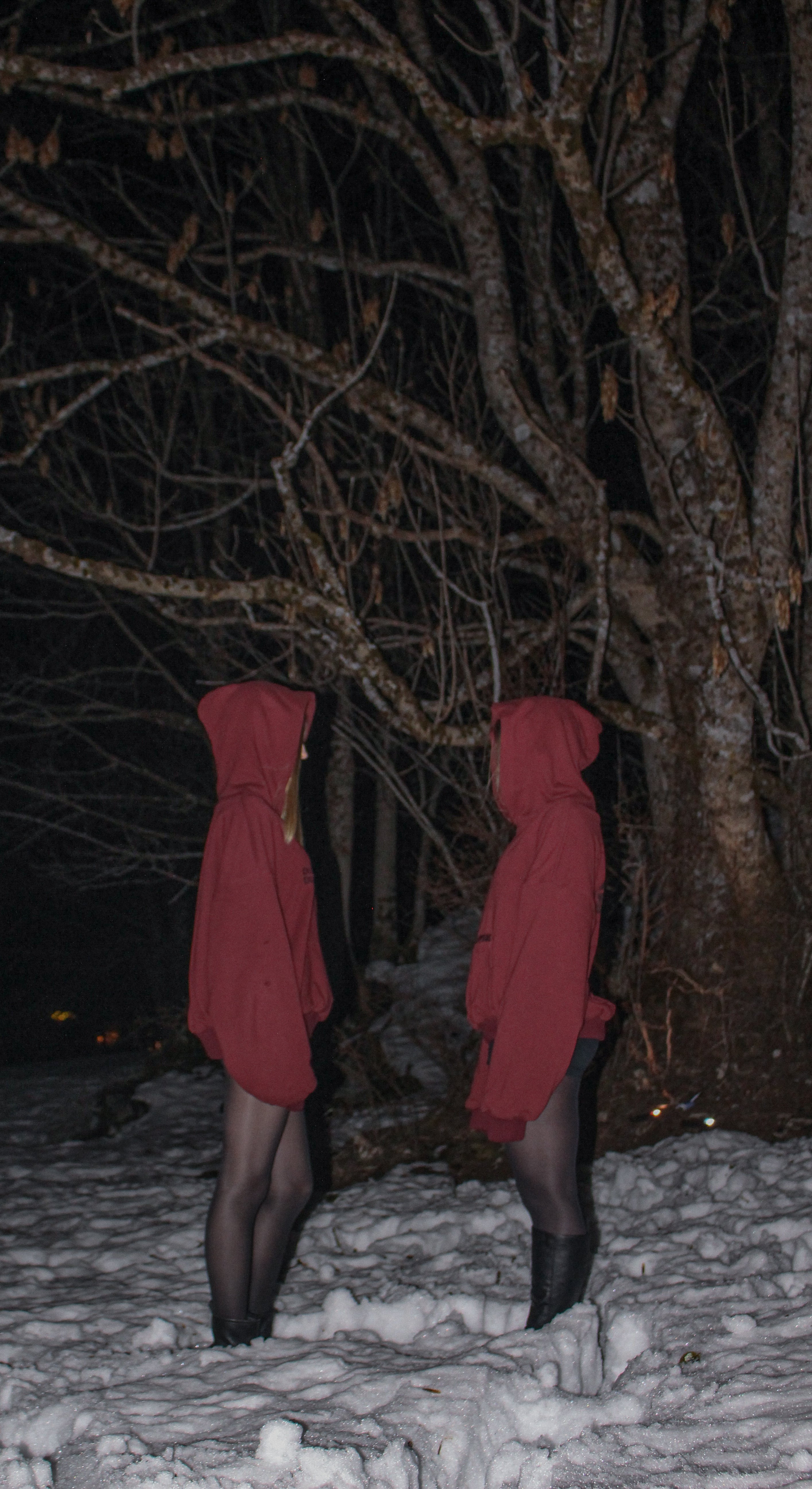OVERSIZED RED HOODIE WITH A BLACK “DOUBLE CHAMBRE"CHEST PRINT, KANGAROO POCKET, HOOD AND RELAXED FIT.